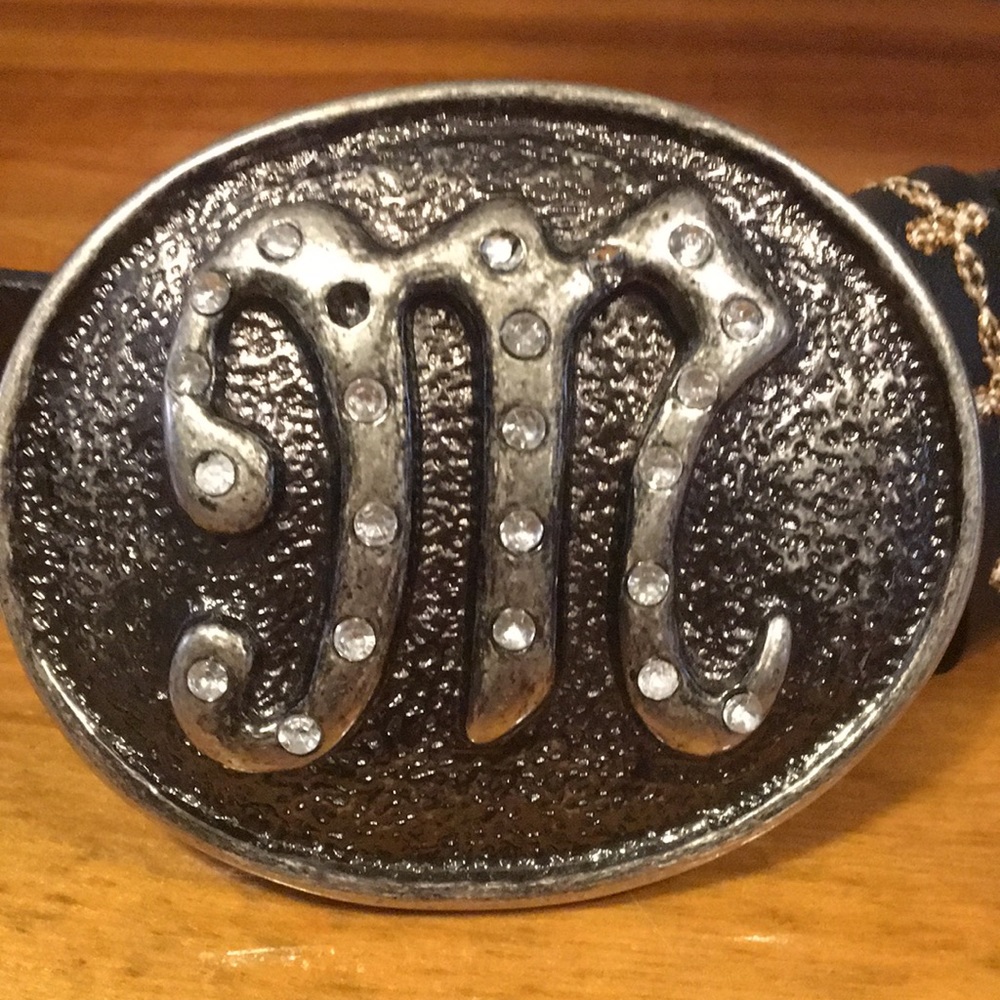 Miss Me BELT! Size med/large 36